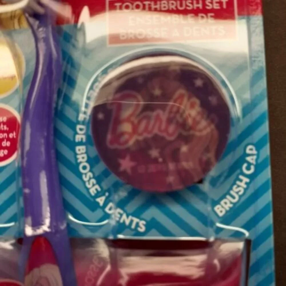 Mattel Barbie Brush Buddies Toothbrush 3 Piece Set Rinsing Cup Toothbrush Cap